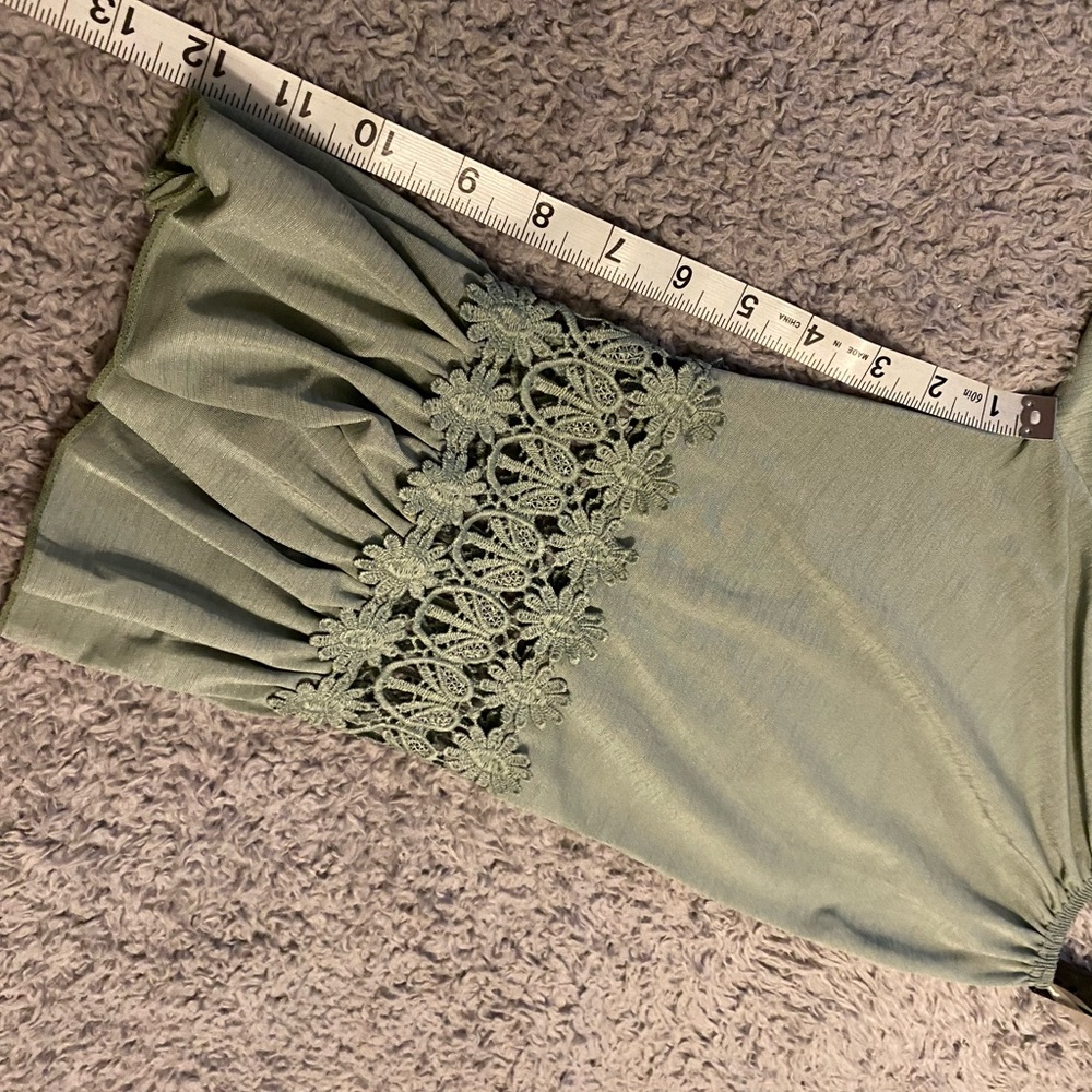 SOLD OUT Off Shoulder WinWin Ruffle Sleeve Tunic - Picture 6 of 6